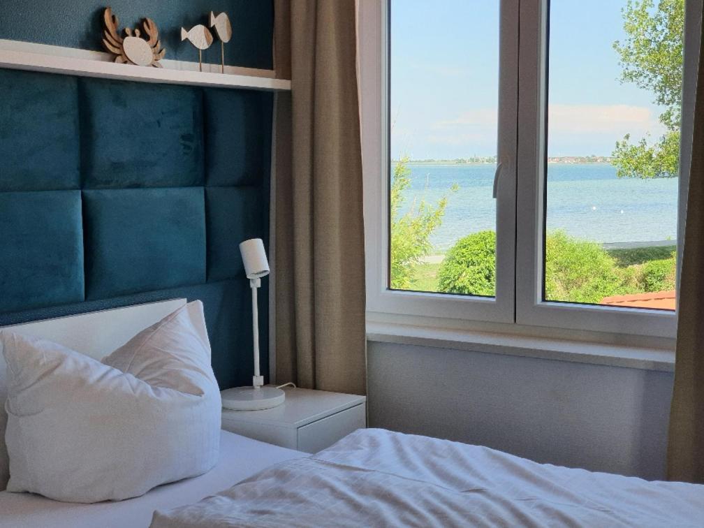 Haus Achtern Diek In Erster Reihe Am Meer Fehmarn Exteriör bild