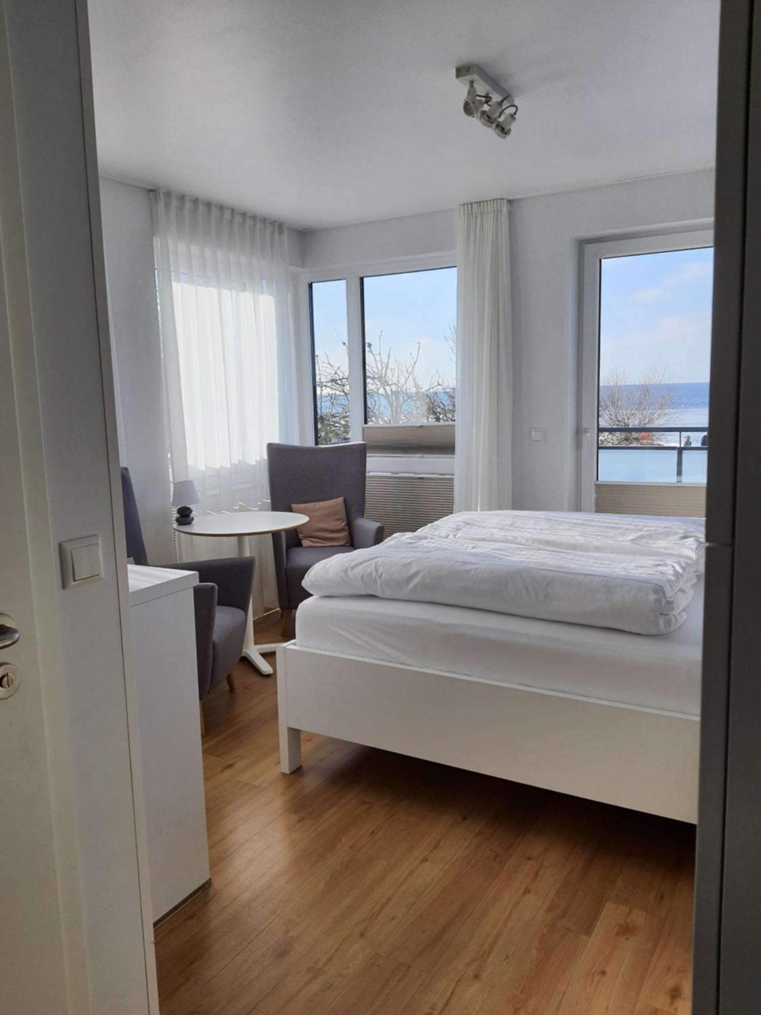 Haus Achtern Diek In Erster Reihe Am Meer Fehmarn Exteriör bild