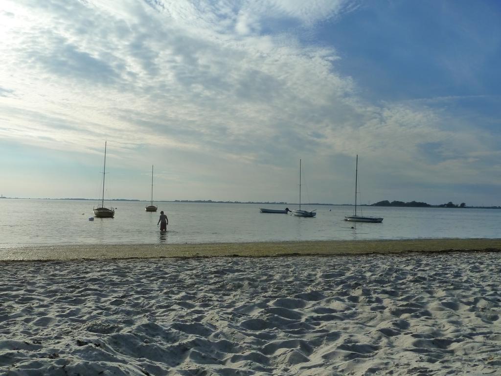 Haus Achtern Diek In Erster Reihe Am Meer Fehmarn Exteriör bild