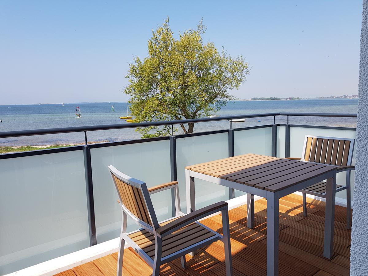 Haus Achtern Diek In Erster Reihe Am Meer Fehmarn Exteriör bild