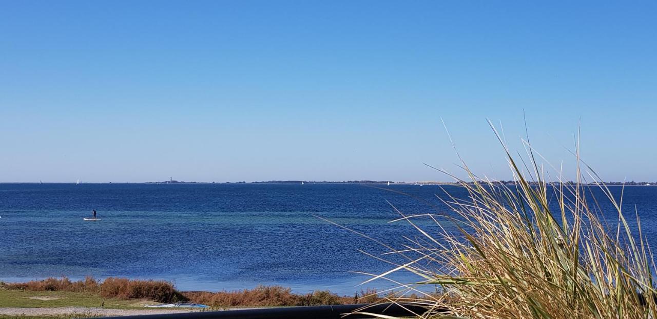 Haus Achtern Diek In Erster Reihe Am Meer Fehmarn Exteriör bild